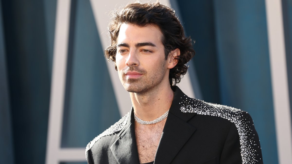 Joe Jonas Reveals How Using Injectables Gives Him a Confidence Boost