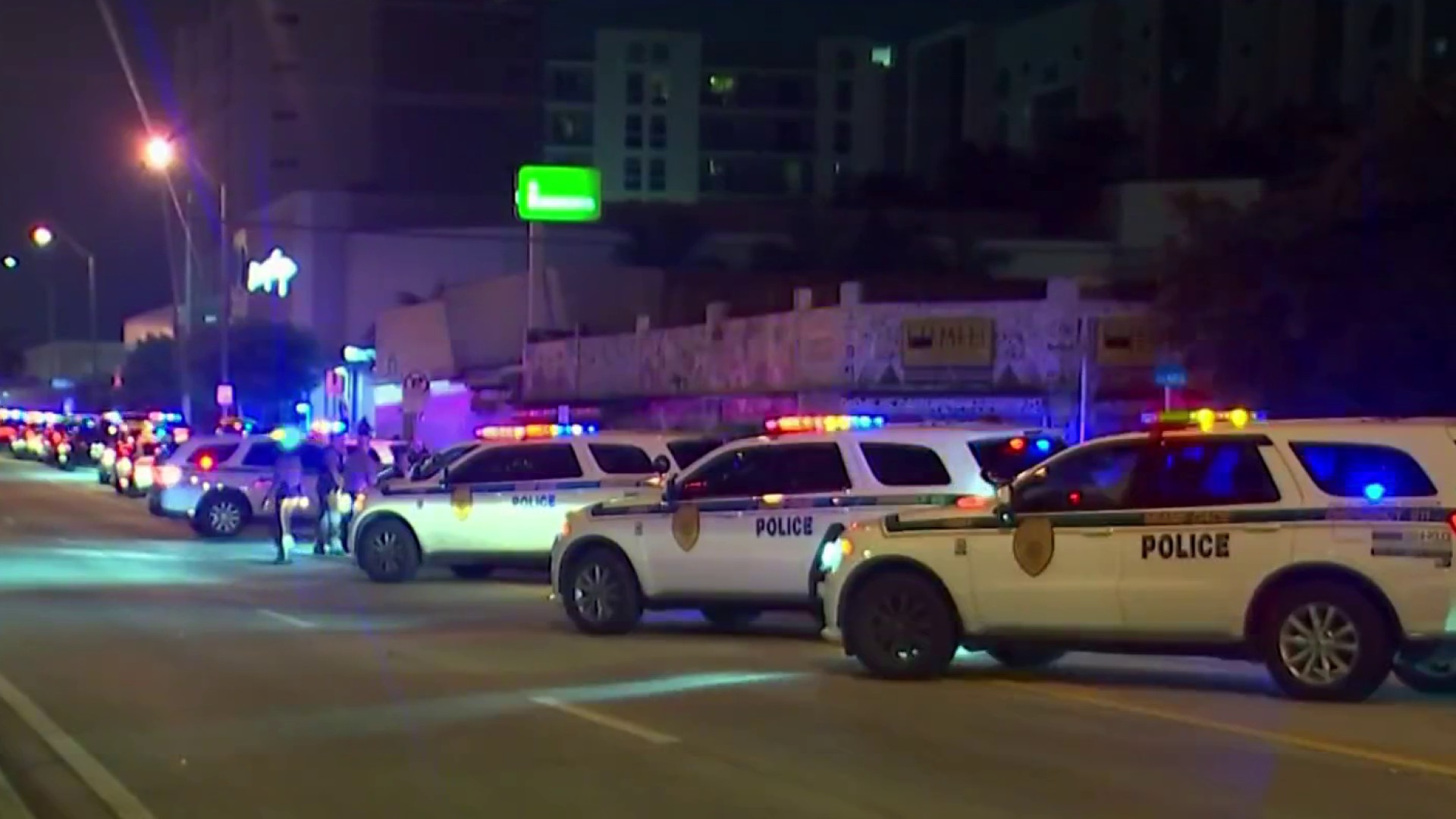 Miami-Dade Officer Critically Injured, Robbery Suspect Dead After ...