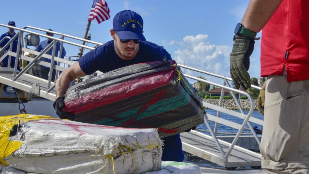 Coast Guard Offloads More Than $475 Million in Illegal Narcotics in Miami Beach