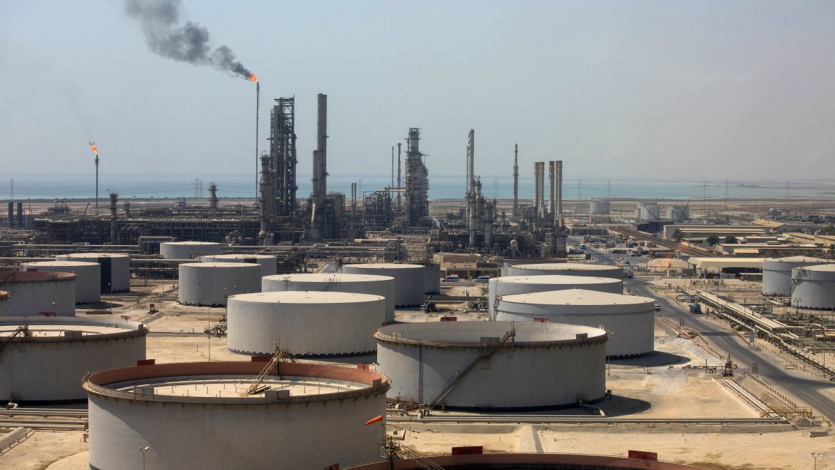 OPEC+ Output Cut Is Mostly a 'Political Snub' and Sends Symbolic Message, Analysts Say – NBC 6 South Florida - Vimarsana News