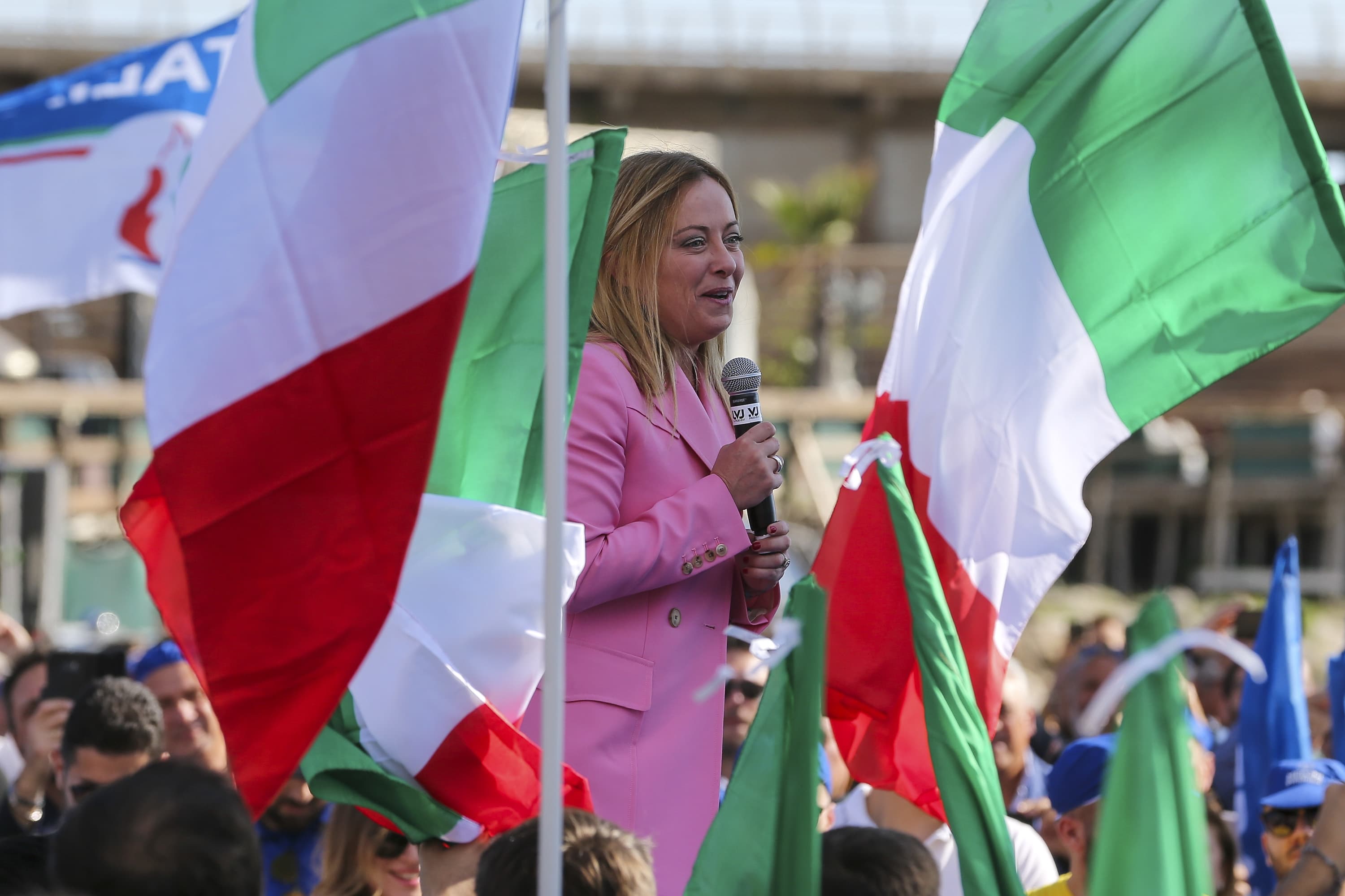 Far-Right Leader Giorgia Meloni Sworn in as Italian Premier