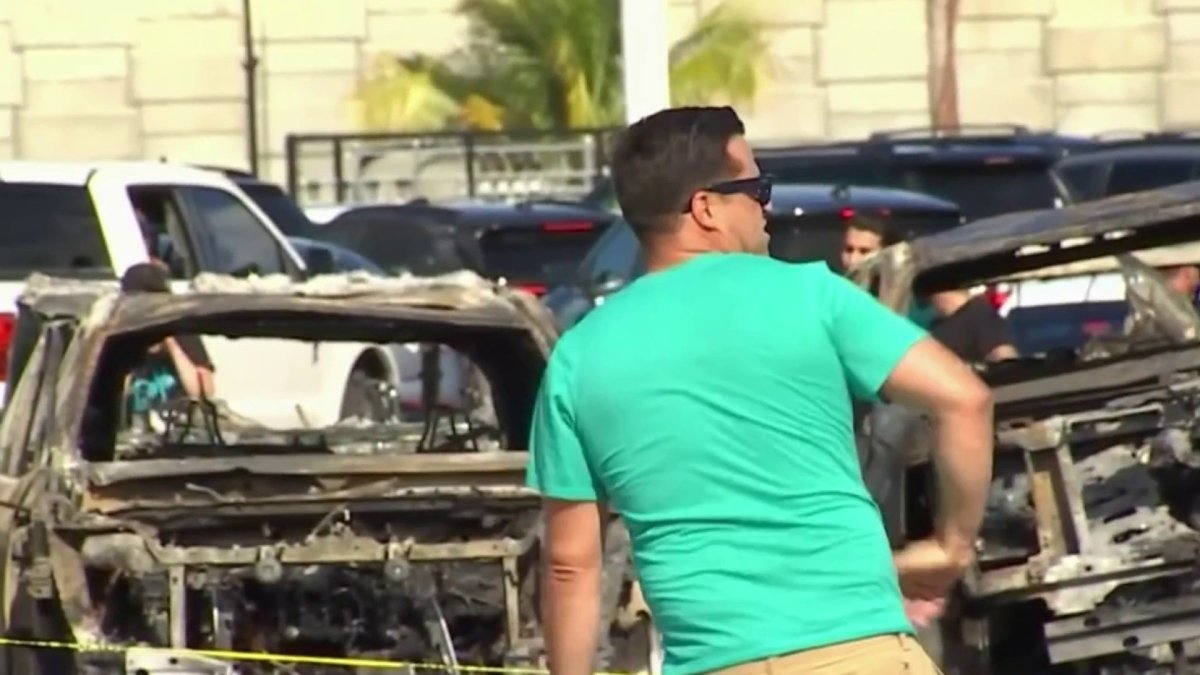 Cars destroyed by fire in Hard Rock Stadium parking lot during Patriots- Dolphins game - The Boston Globe