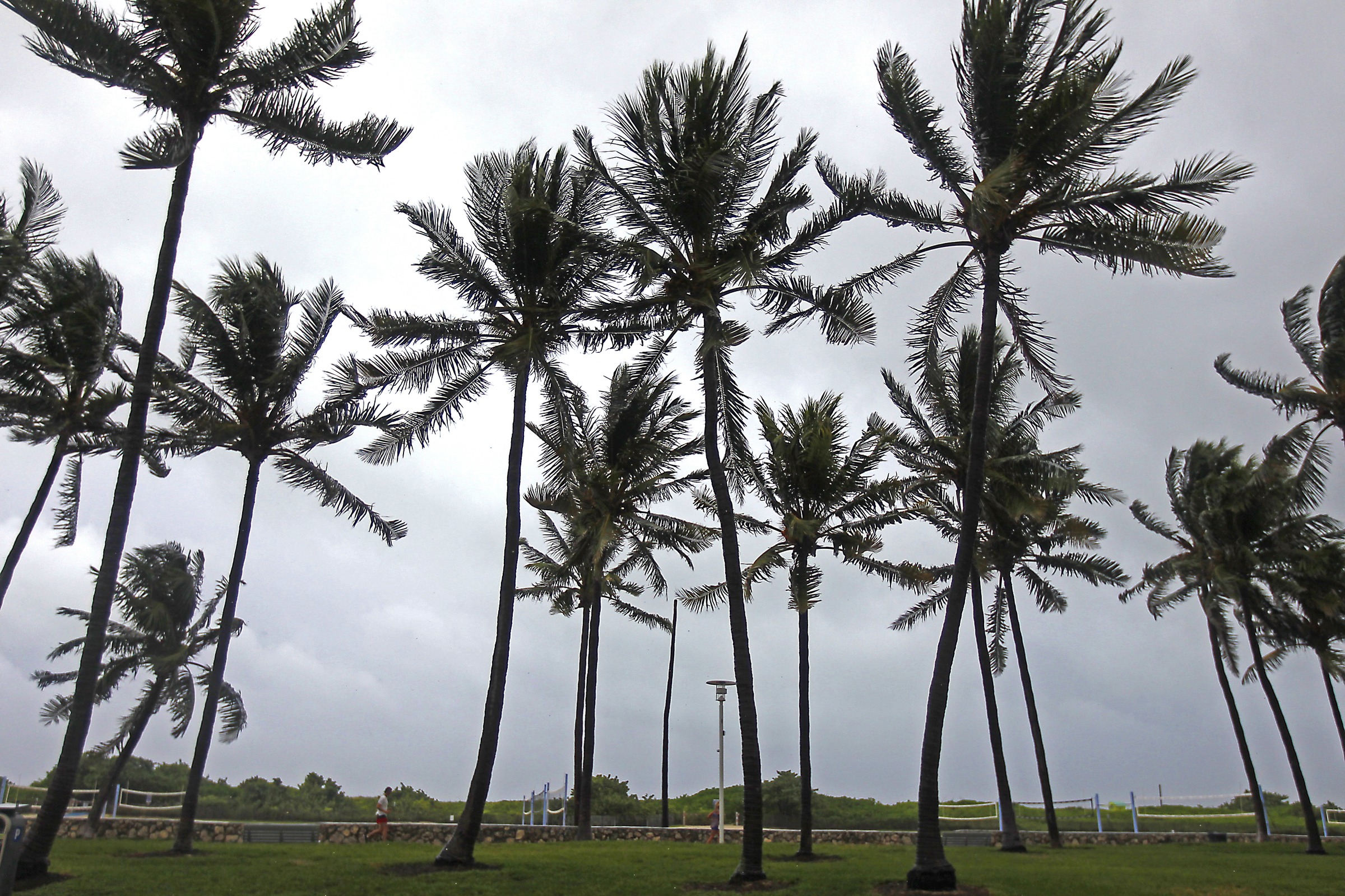 Expect Isolated Storms Sunday as Rain Chances Increase Throughout Work Week
