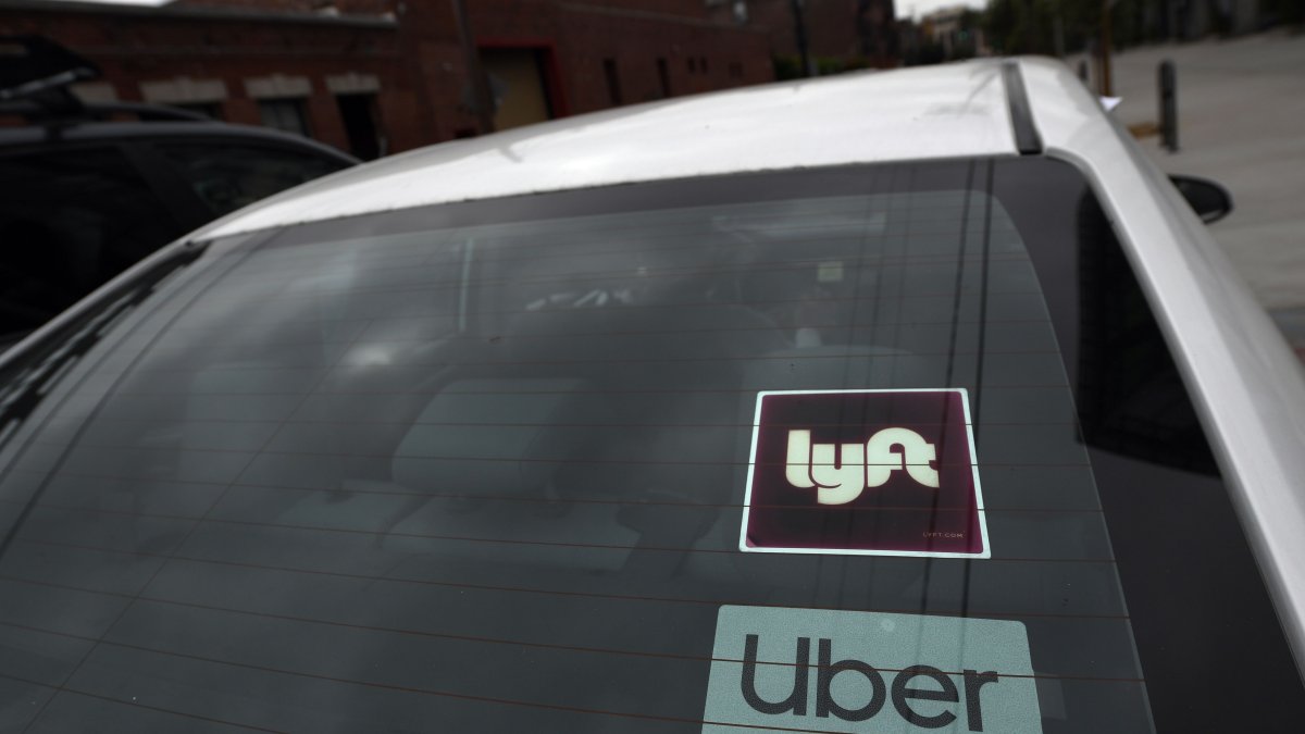 South Florida rideshare drivers to join nationwide strike to demand better pay - Vimarsana News