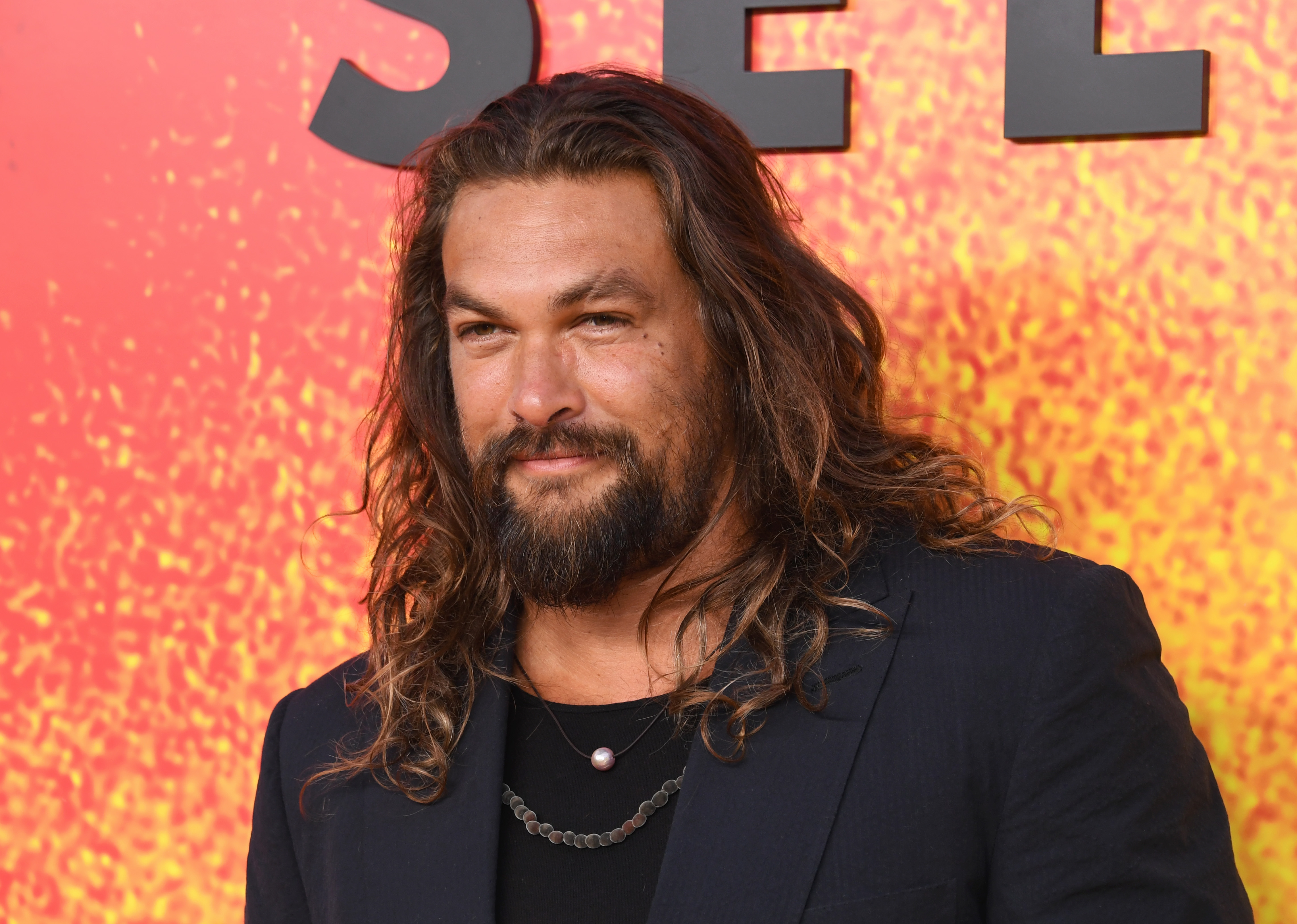 Jason Momoa Debuts New Head Tattoo Just after Shaving Hair
