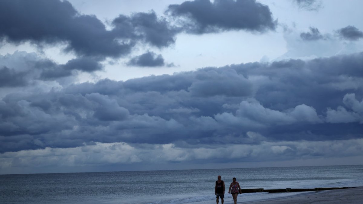 Track Live Radar: Tropical Storm Warning for South Florida Wednesday ...