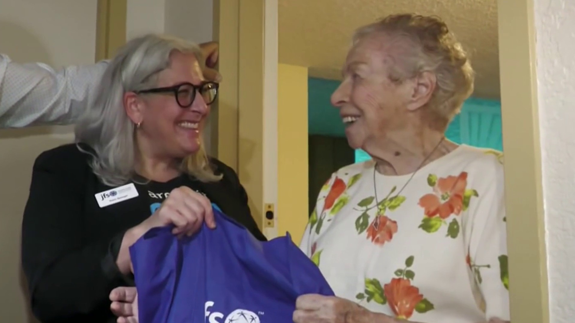 South Florida Holocaust Survivors Gifted Packages for Rosh Hashanah