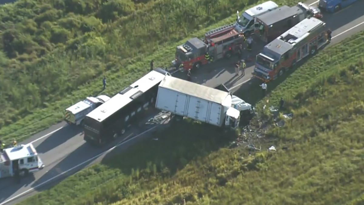 1 Dead, 16 Injured in 3-Vehicle Crash South of Orlando