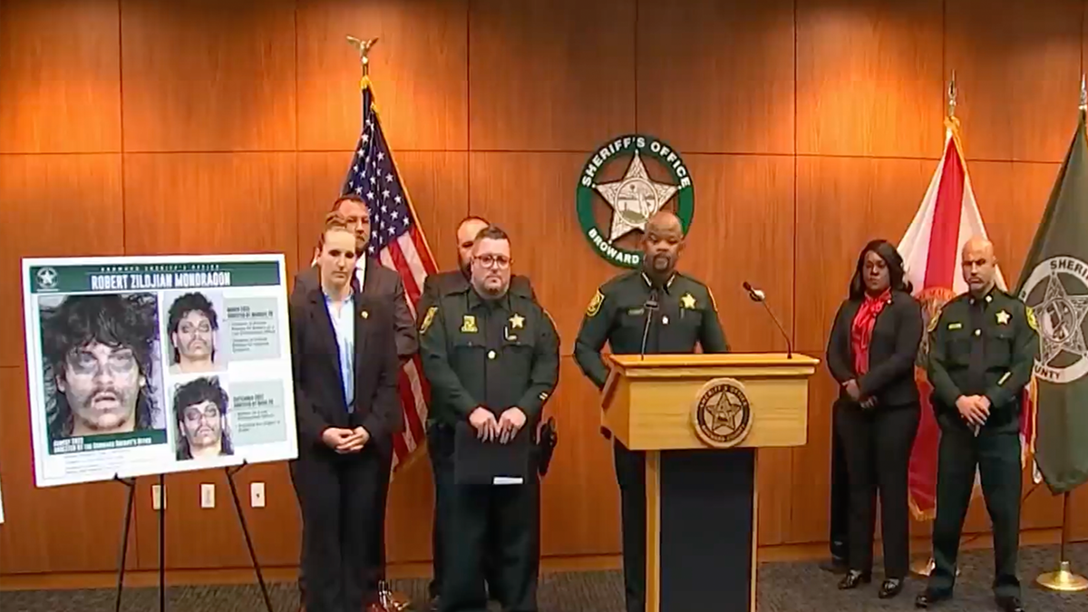 Man in Disturbing Facial Tattoos Arrested for Placing Dead Animals at