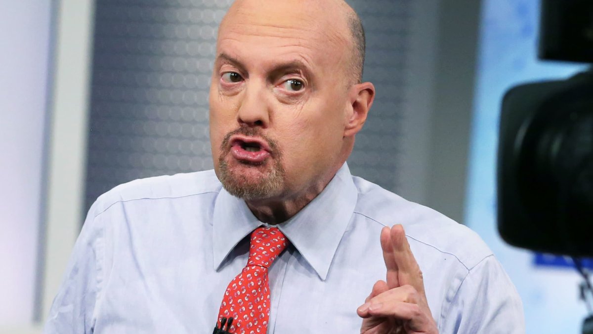 'Hold Your Nose and Sell' to Brace for a Possible Market Downturn, Jim Cramer Says – NBC 6 South Florida - Vimarsana News