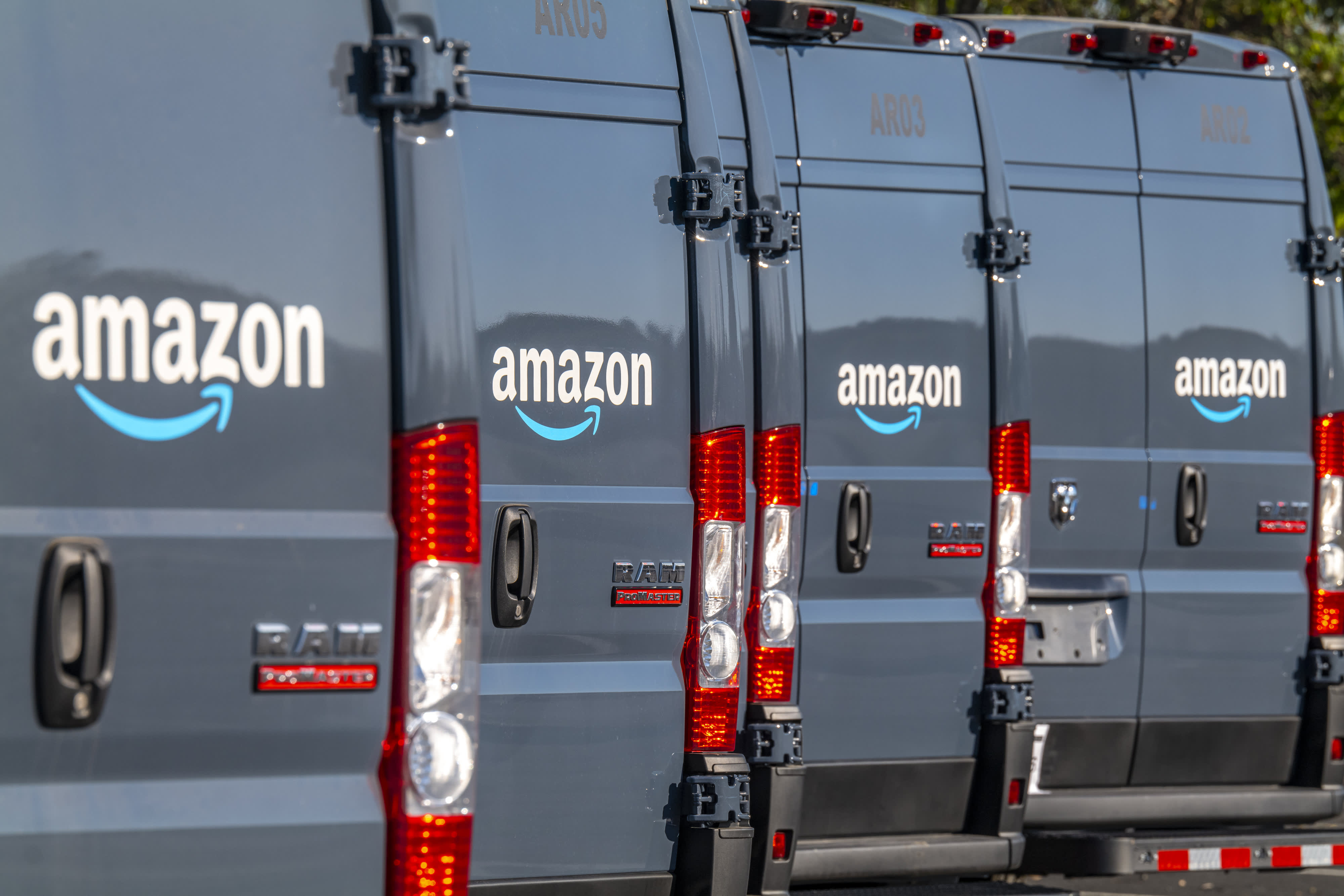 Miami Man Attacked Amazon Driver With Machete: Police
