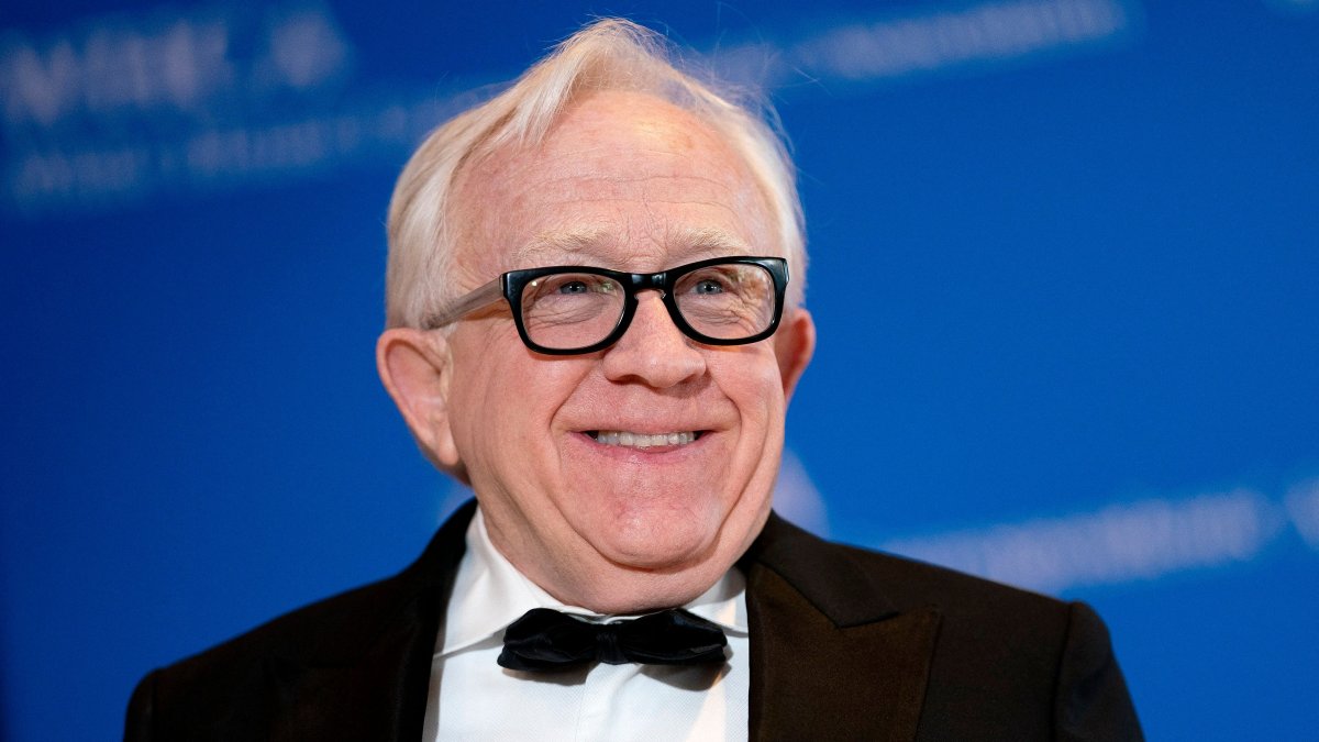 How ‘Call Me Kat’ Is Paying Tribute to Late Actor Leslie Jordan How ‘Call Me Kat’ Is Paying Tribute to Late Actor Leslie Jordan
