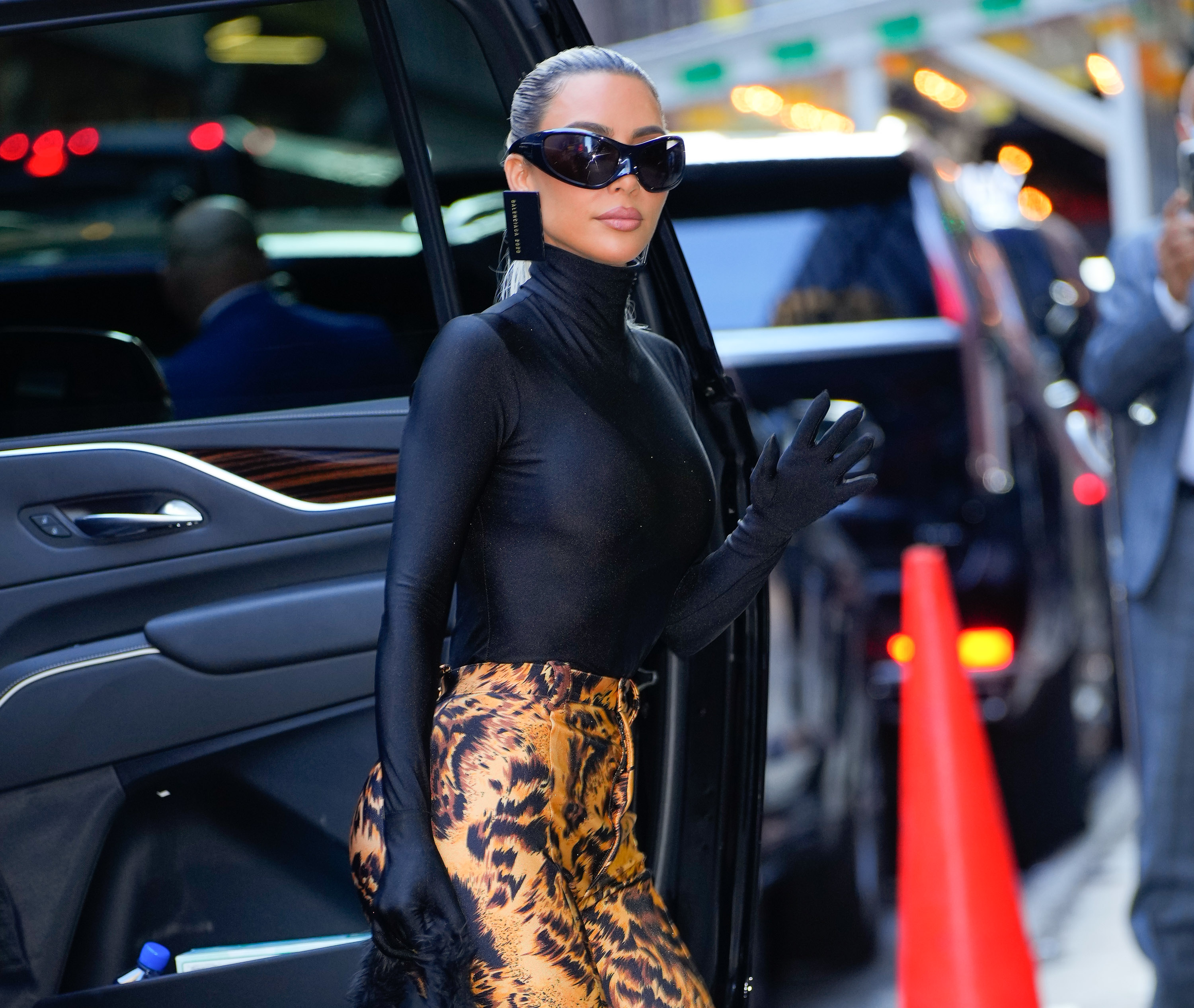 Kim Kardashian Will Pay Extra Than a Million Bucks to Settle Dispute Over Crypto Ad