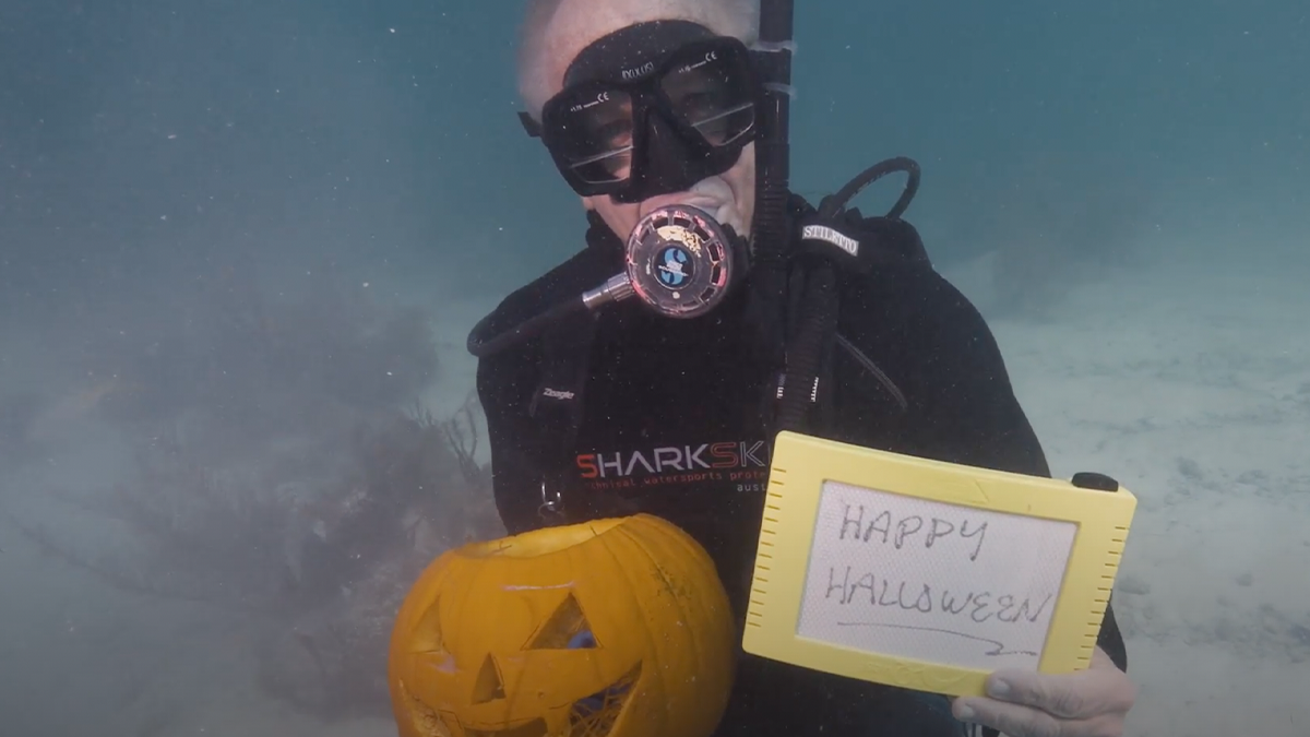 Divers Carve Halloween Pumpkins Underwater in Florida Keys