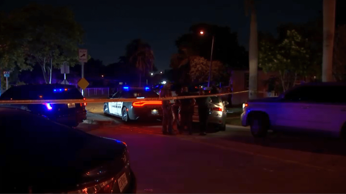 SWAT Responds to Man Barricaded in Fort Lauderdale Home