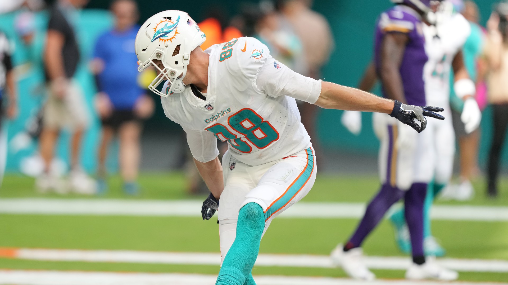 Dolphins' Mike Gesicki Promises to Stop Doing Viral Griddy Celebration