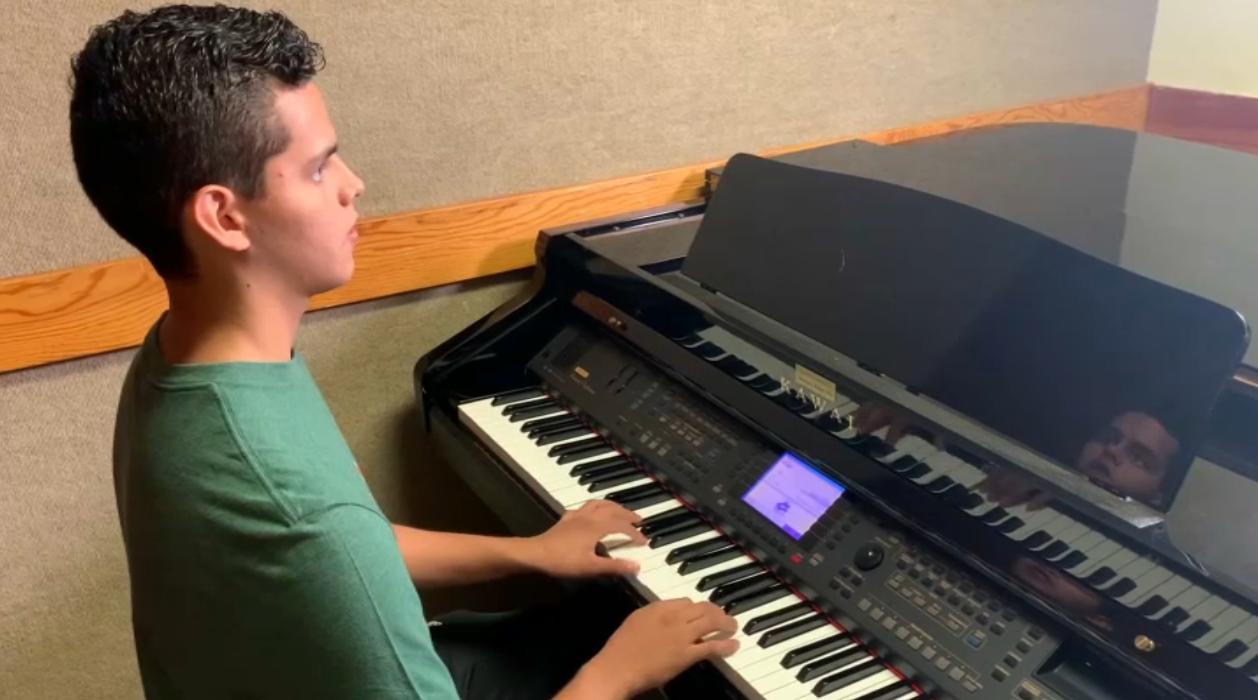 Miami Musician to Sing National Anthem at Dolphins v. Steelers Game