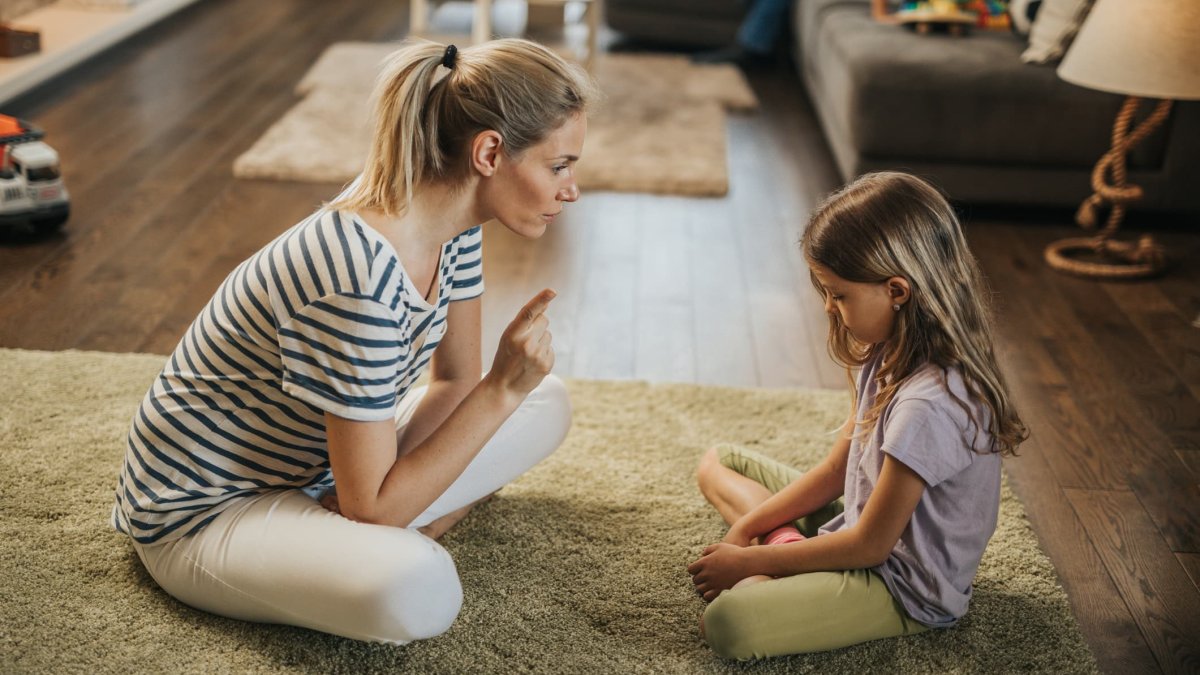 Don't Punish Your Kids If You Want Them to Grow Up Resilient, Child Psychologist Says. Here's Why - Vimarsana News