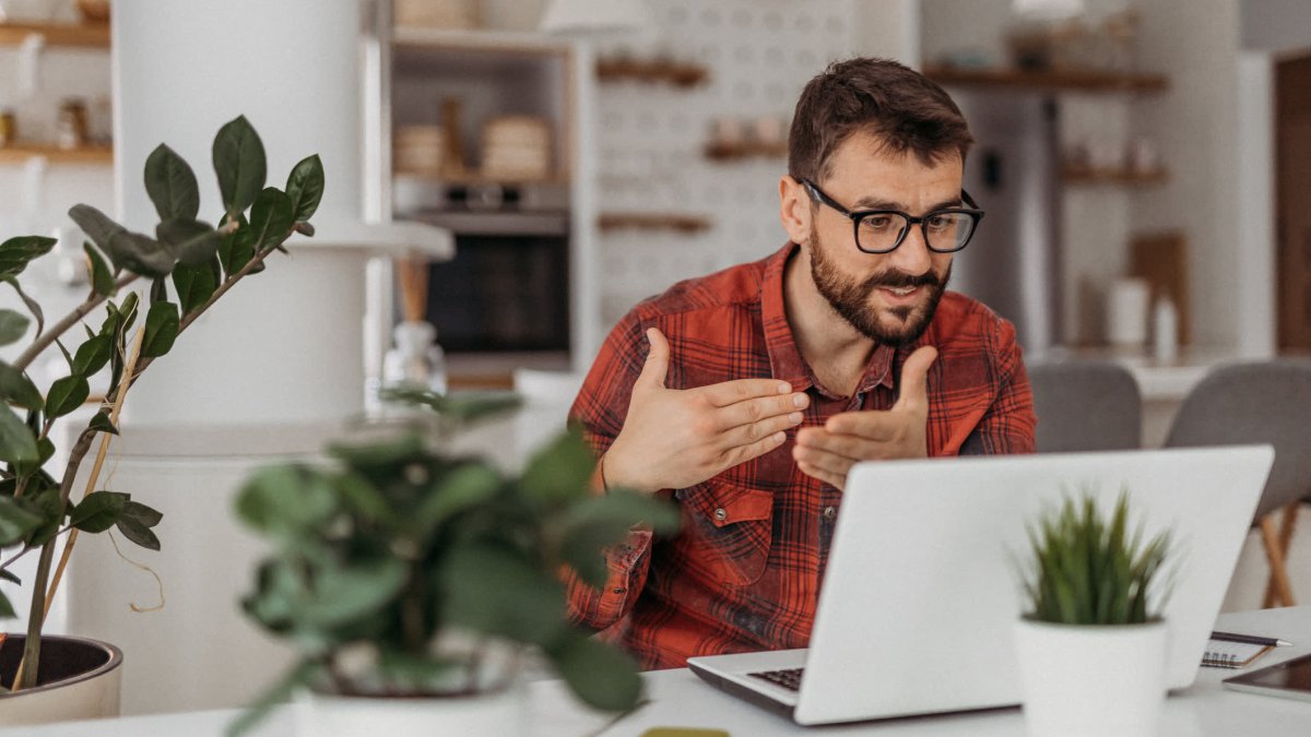 Don't Make These 5 Virtual Interview Mistakes—They Can 'Sabotage Your Candidacy' and Cost You a Job – NBC 6 South Florida - Vimarsana News