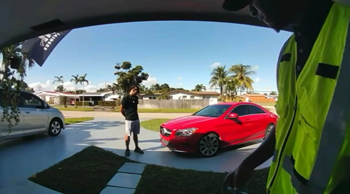 Pembroke Pines Woman Claims Video Shows Men Posing as FPL Workers