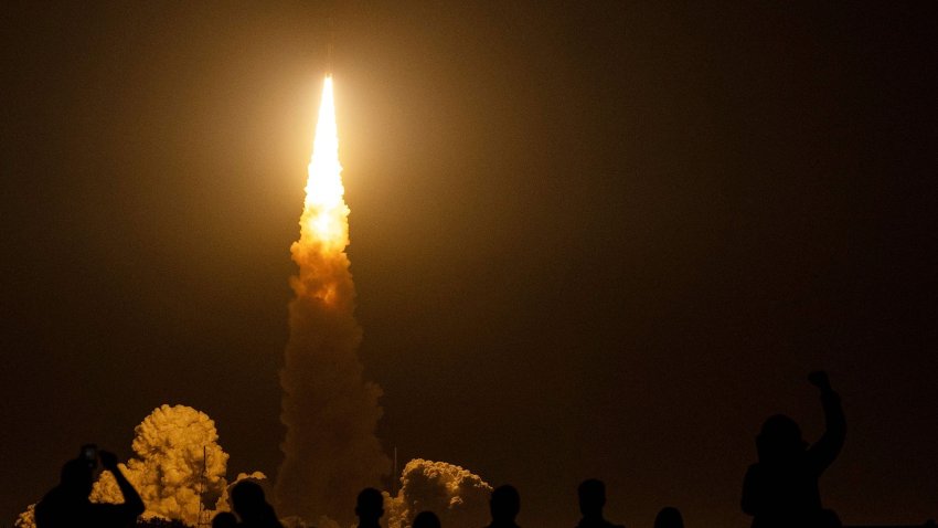 NASA Launches Artemis I, Inaugural Flight of New Mission to the Moon