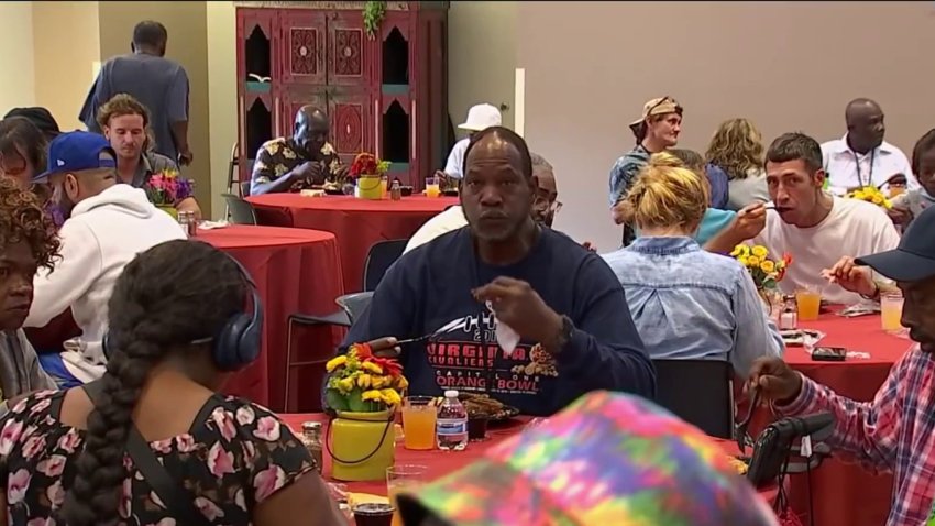 Spreading Hope on Thanksgiving at Camillus House