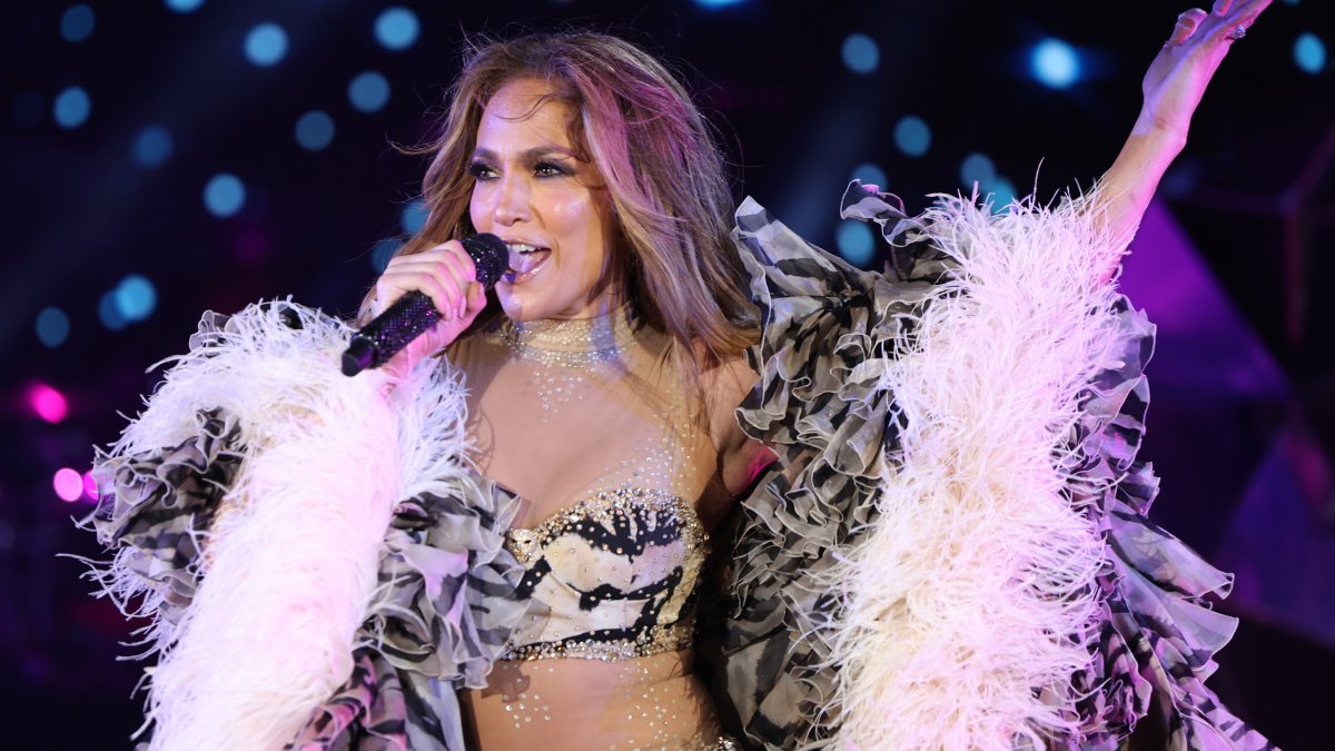 Jennifer Lopez Reveals New Album With 20-Yr Transformation Online video