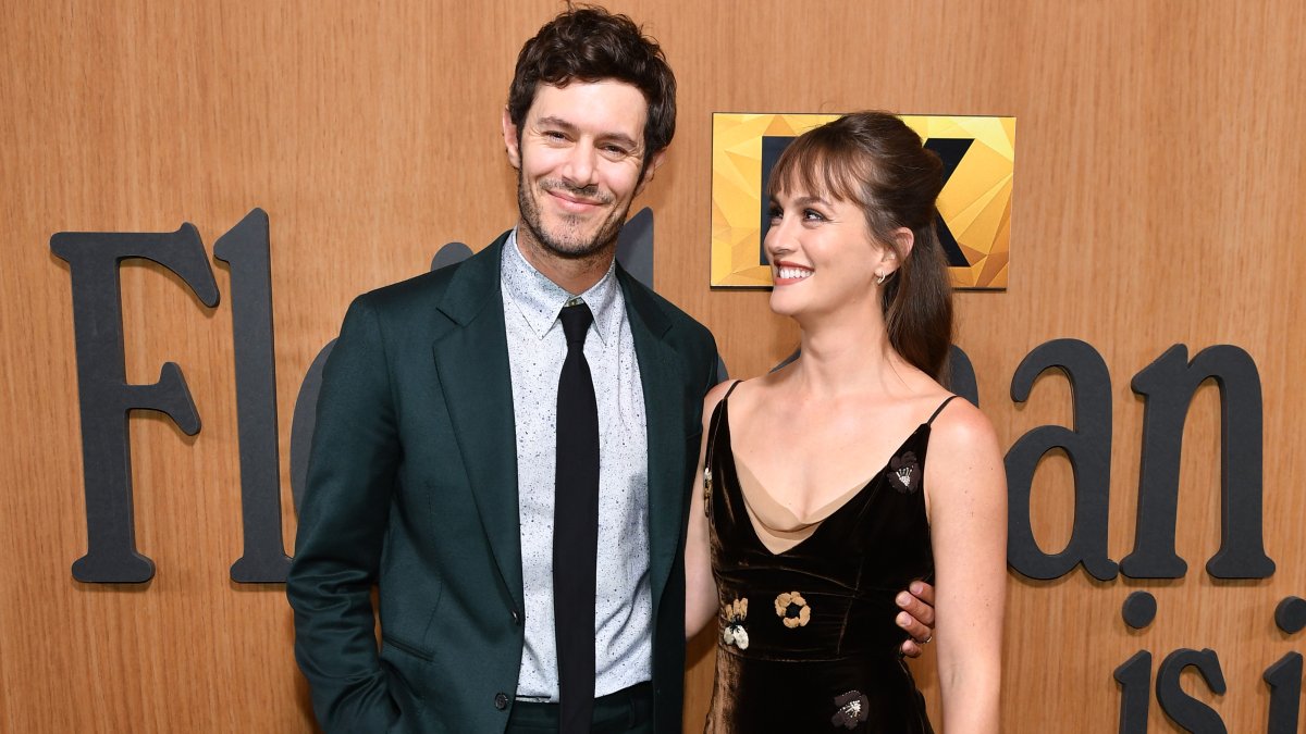 Leighton Meester and Adam Brody Make Rare Pink Carpet Overall look Alongside one another Leighton Meester and Adam Brody Make Rare Pink Carpet Overall look Alongside one another