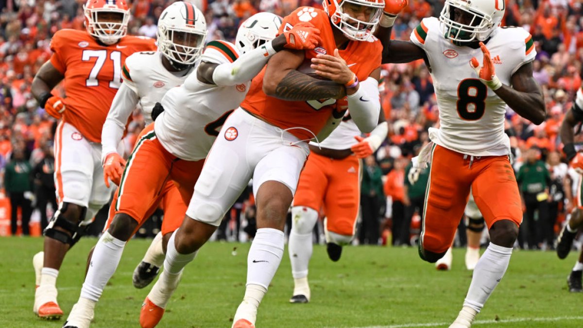 Miami OL talks youth football connection with Clemson star