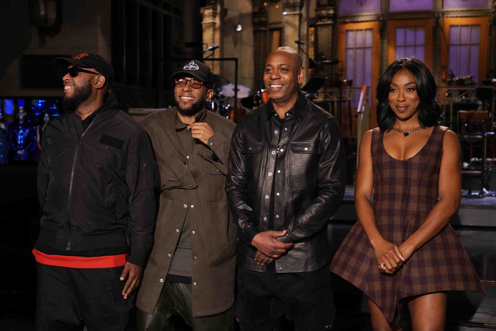 Dave Chappelle Jokes About Ye’s Antisemitic Opinions and Herschel Walker as ‘SNL’ Host Dave Chappelle Jokes About Ye’s Antisemitic Opinions and Herschel Walker as ‘SNL’ Host