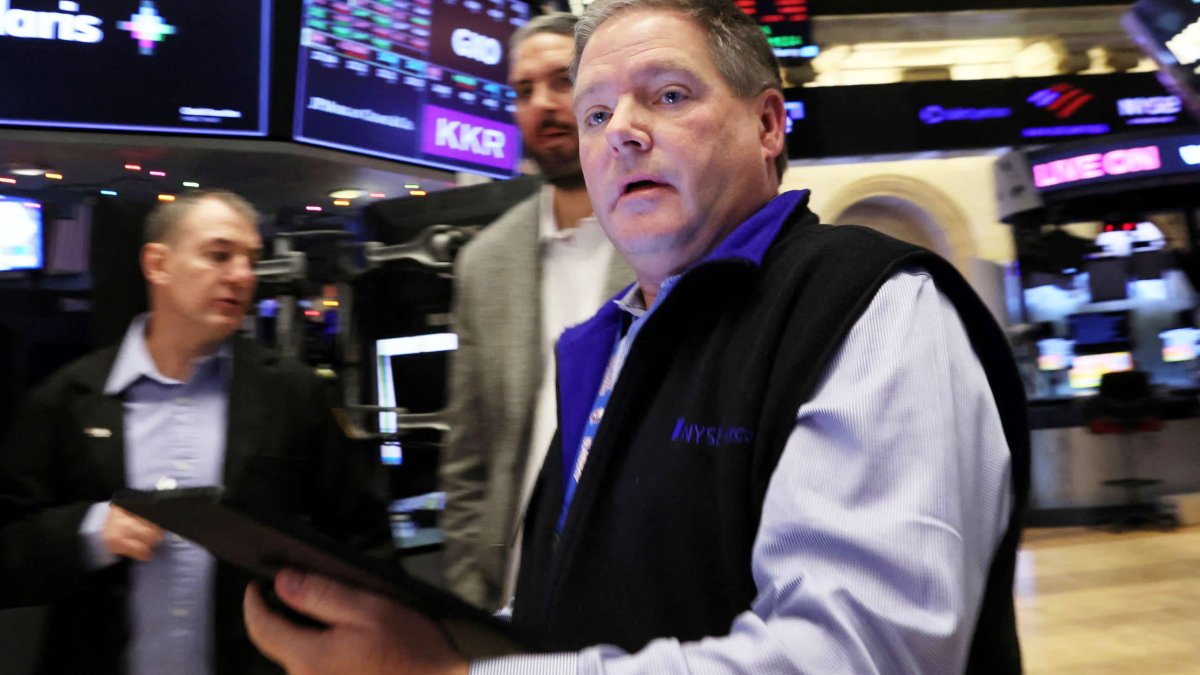 Michael Farr: These Are 2023's Top Stock Picks for What Could Be a Rocky Year - Vimarsana News