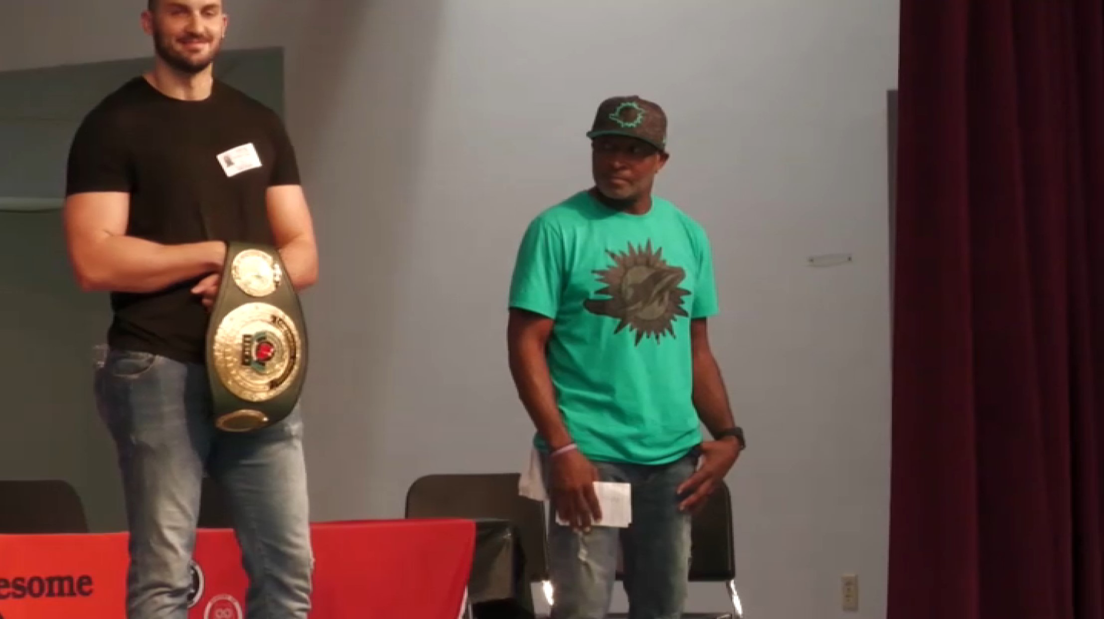 Former Dolphins Star O.J. McDuffie Takes Part in Event at Broward Middle School