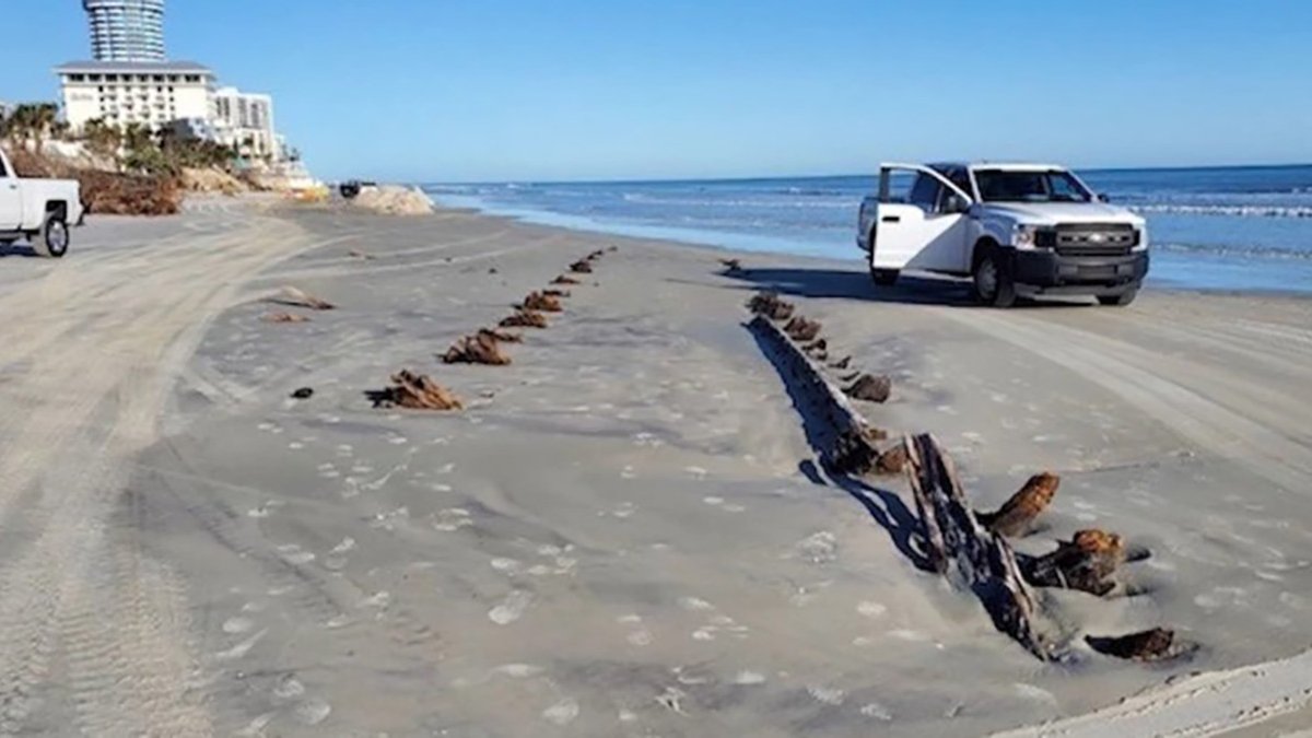 80 feet object discovered at Florida beach, Prompts Investigation