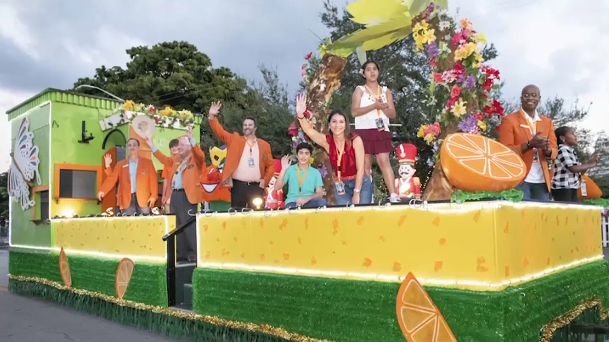 74th Annual Junior Orange Bowl Parade Takes Over Streets of Coral