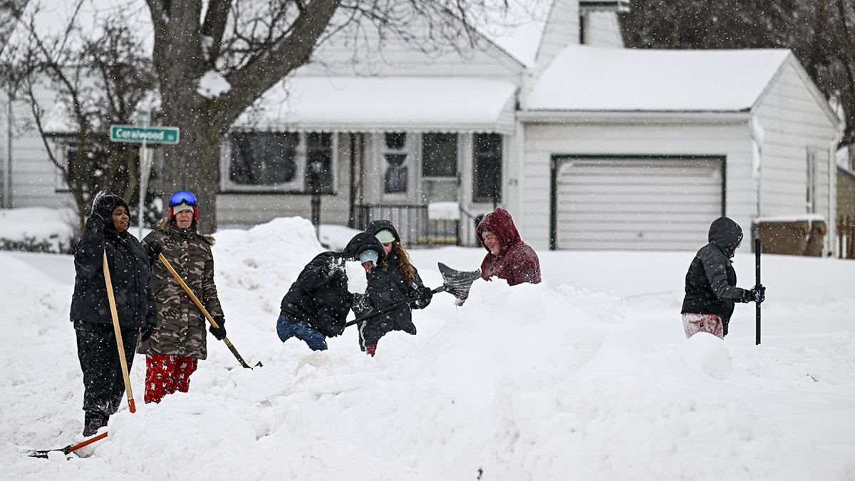 Buffalo Faces More Snow After Deadliest Storm in Decades – NBC 6 South ...