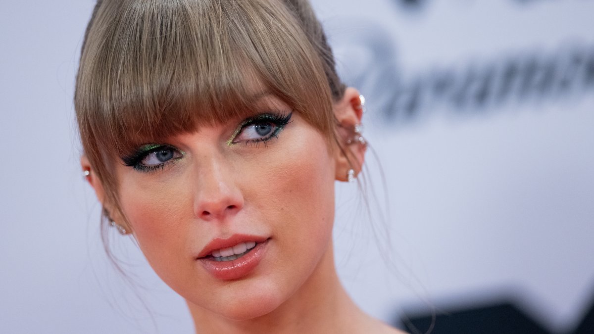 Some Taylor Swift Supporters Notified of One more Chance to Get Tickets to Eras Tour. Find Out if You Ended up Just one