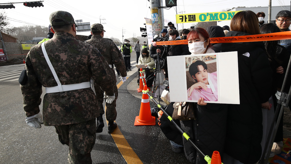 K-Pop Star Jin From BTS Stories to Boot Camp for Required Armed service Support K-Pop Star Jin From BTS Stories to Boot Camp for Required Armed service Support