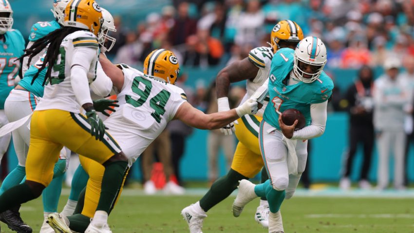 Packers, Dolphins meet on Christmas with playoff aspirations - The