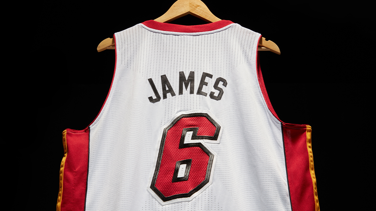 LeBron James files application for No. 6 jersey for the 2010-11 season 