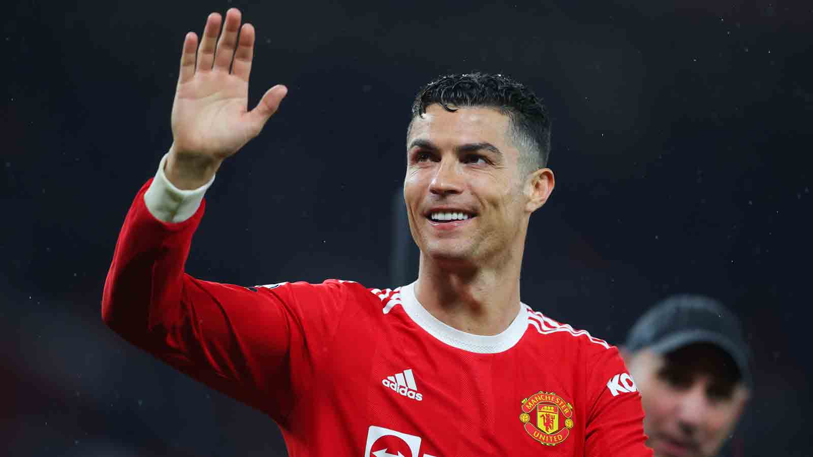 B/R Football on X: OFFICIAL: Cristiano Ronaldo signs for Saudi Arabian  side Al Nassr as a free agent 