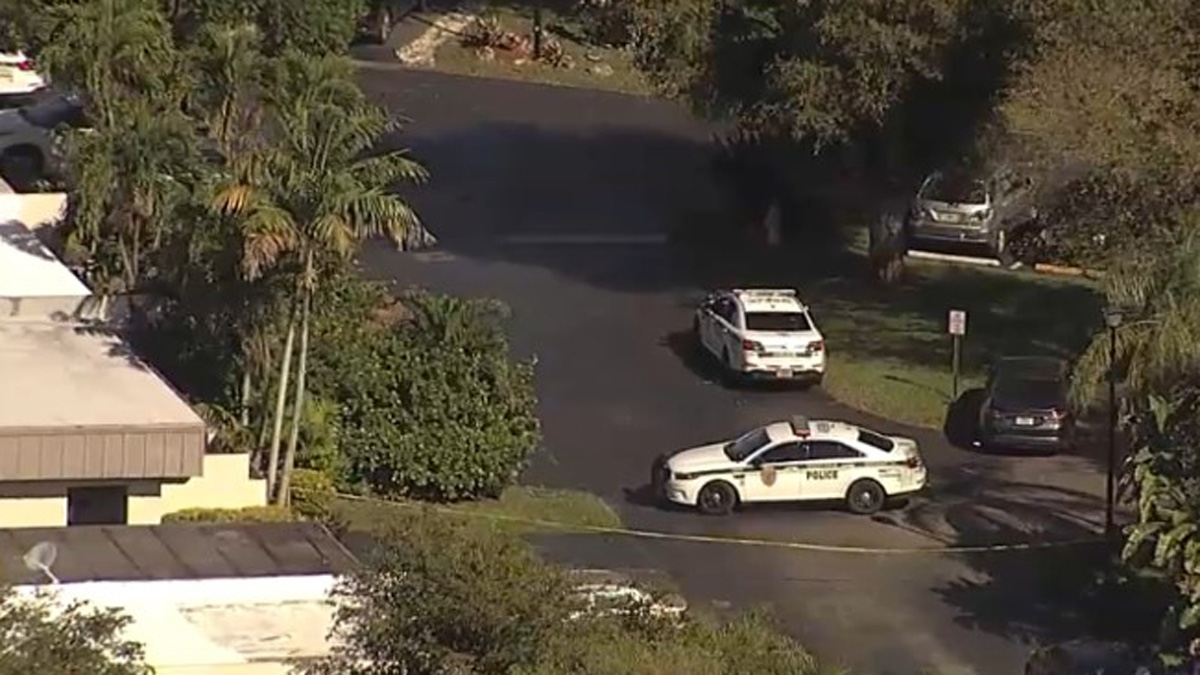 Homeowner Fatally Shoots Burglary Suspect At Kendall Townhome: Police ...