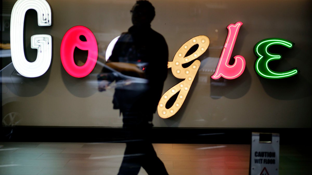 Google Is Asking Employees to Test Potential ChatGPT Competitors, Including a Chatbot Called 'Apprentice Bard' – NBC 6 South Florida - Vimarsana News