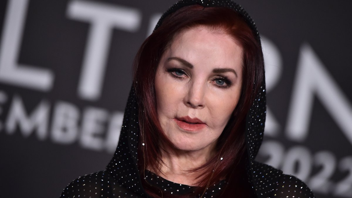 Priscilla Presley Data files Files Disputing Who Oversees Estate of Late Daughter Lisa Marie