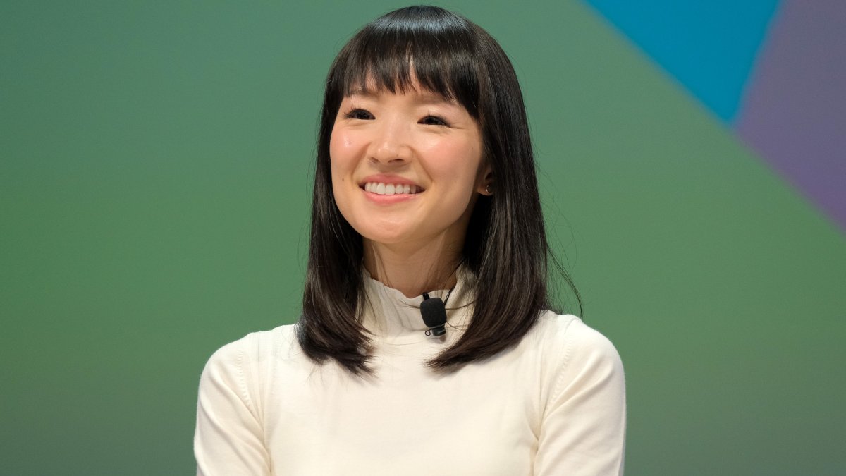 Why Marie Kondo Has “Kind Of Specified Up” on Trying to keep Her Dwelling Tidy