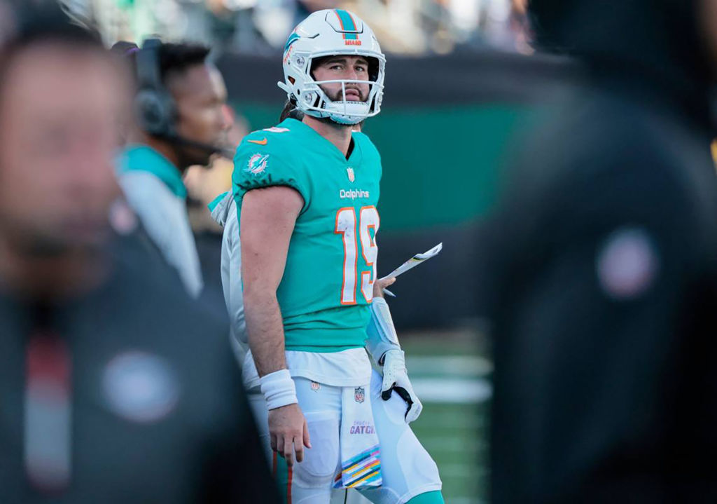 Dolphins head coach Mike McDaniel preparing for Skylar Thompson, Teddy  Bridgewater to start against Jets