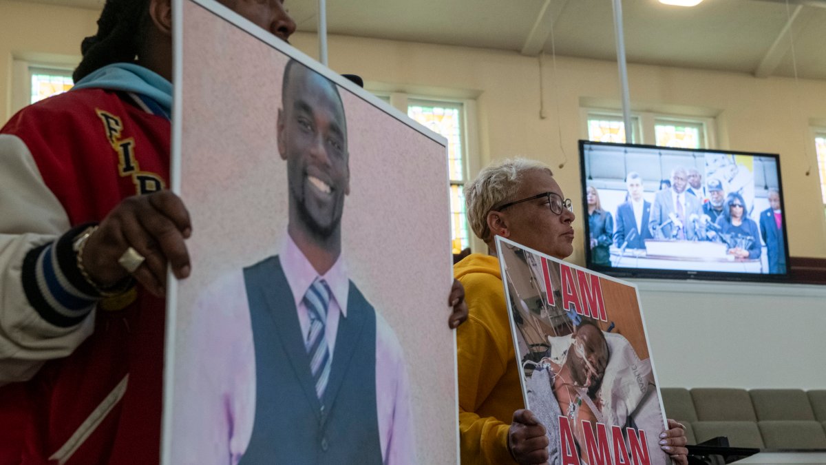 Ex-Memphis Cops Charged in Tyre Nichols' Death Barred From Policing in Tennessee – NBC 6 South Florida - Vimarsana News