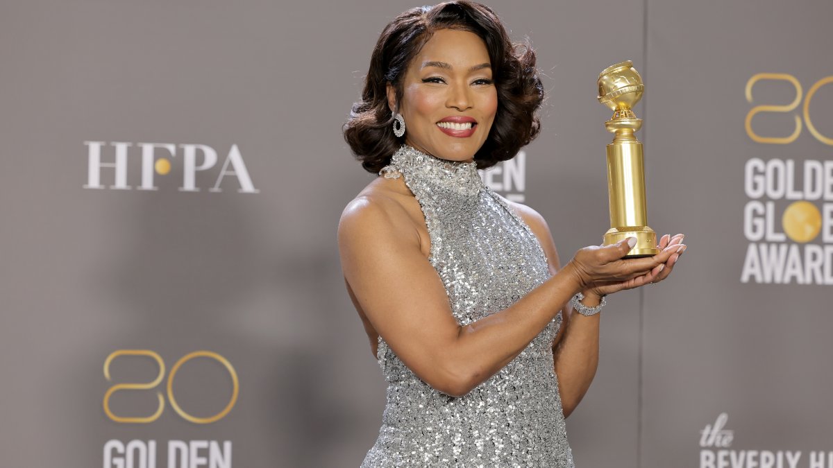 Angela Bassett Nabs Very first Key Performing Award for a Marvel Movie, Nineteen Years Following Her First Globes Acquire