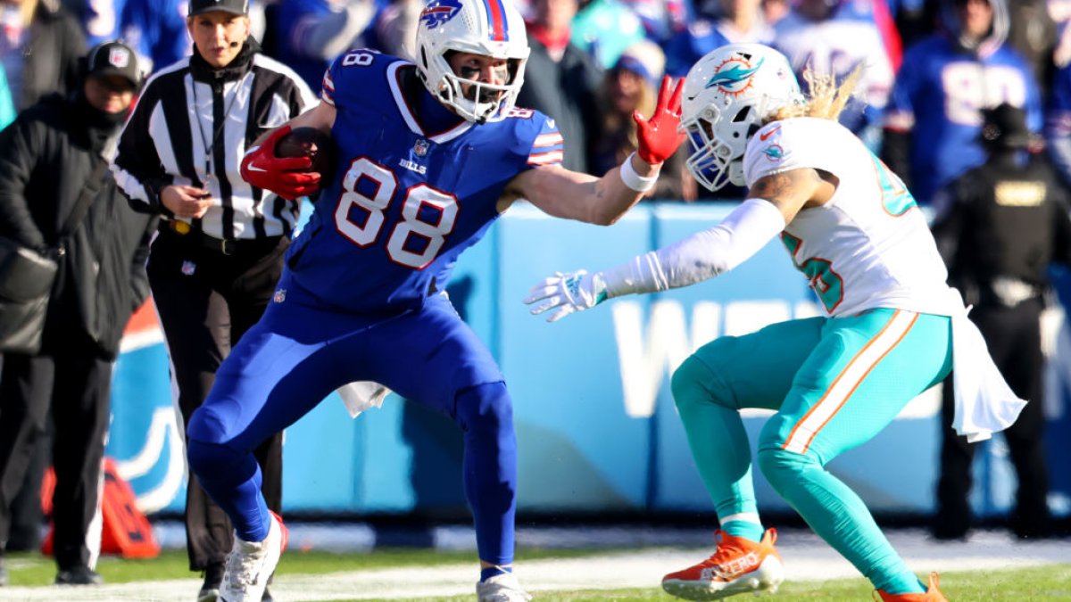 Bills hang on for 34-31 AFC Wild Card win over Dolphins