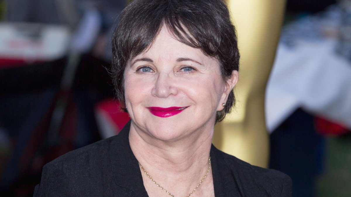 ‘A Glittering Spirit’: Cindy Williams, of ‘Laverne & Shirley,’ Dies at 75