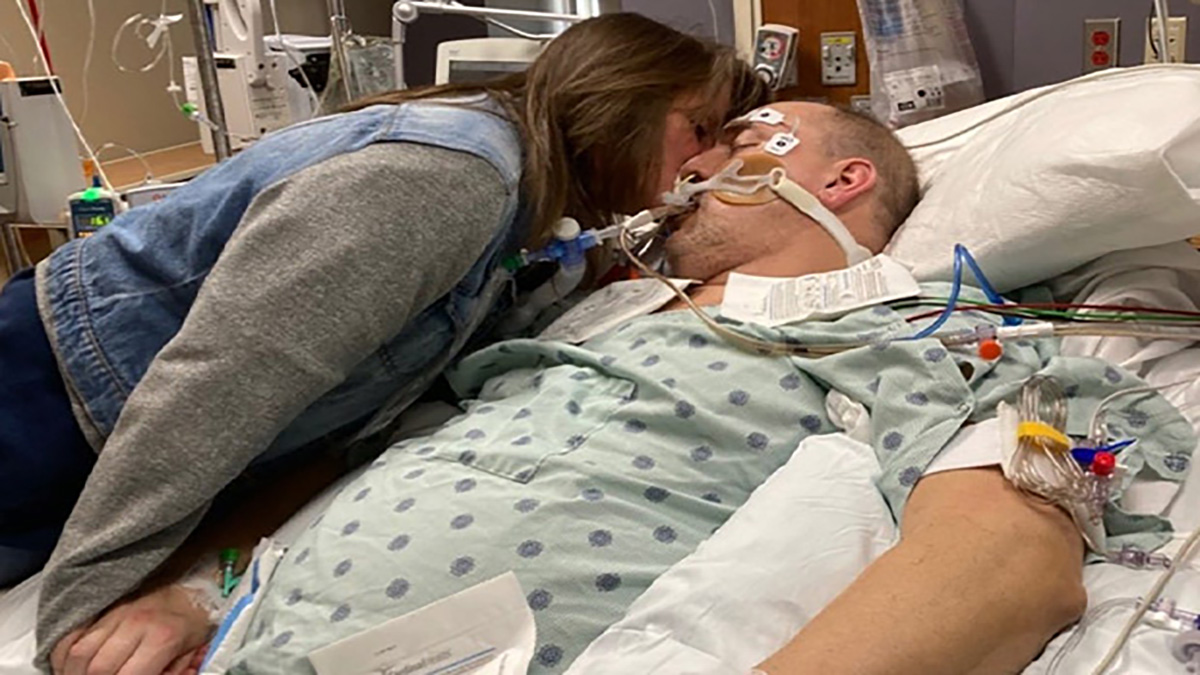 Man Gets Double Lung Transplant at Miami Hospital After COVID Diagnosis